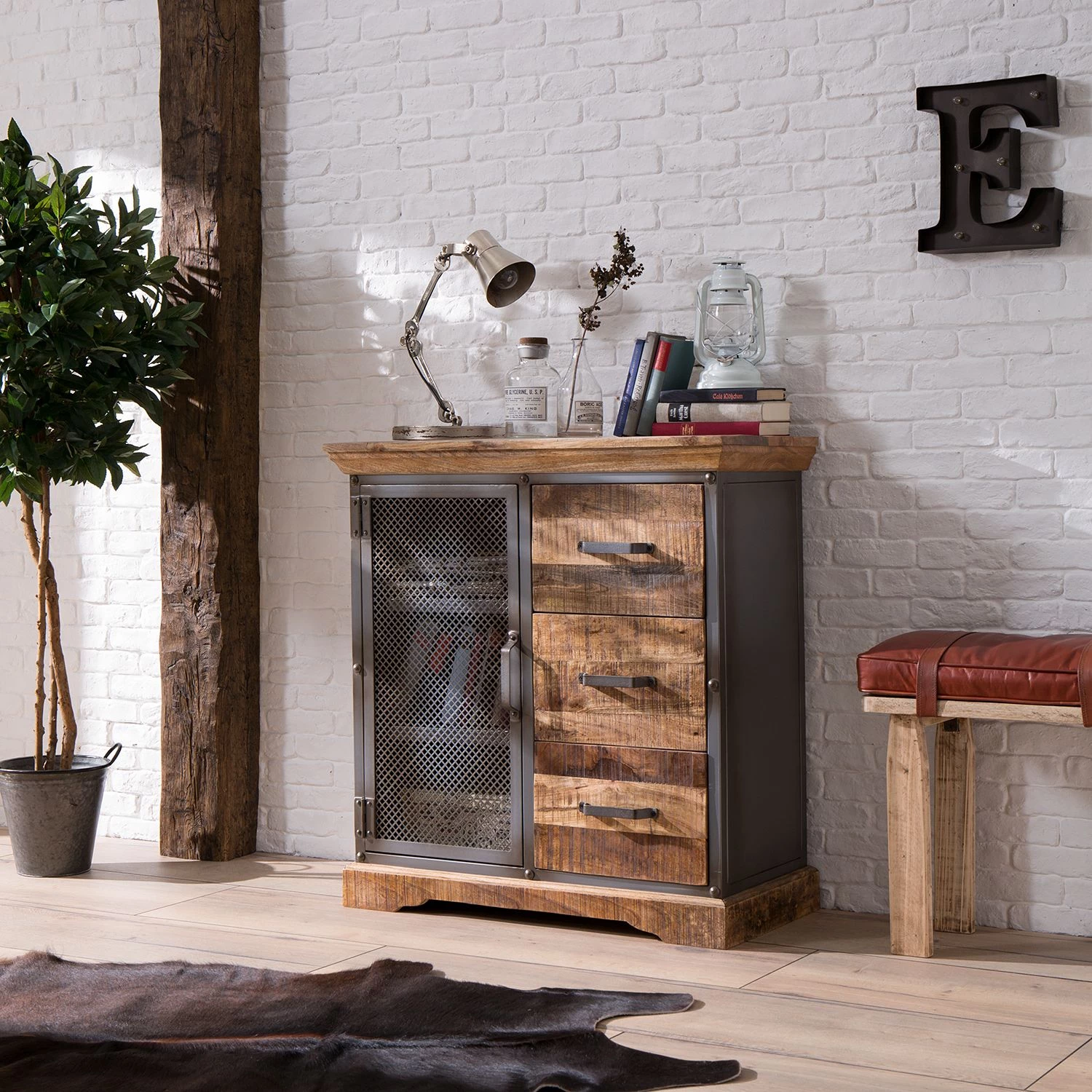 Ars manufacti Buffet Hunter I - Manguier massif / Métal - Manguier / Gris bleu 2 Ars manufacti Buffet Hunter I - Manguier massif / Métal - Manguier / Gris bleu – Image 2